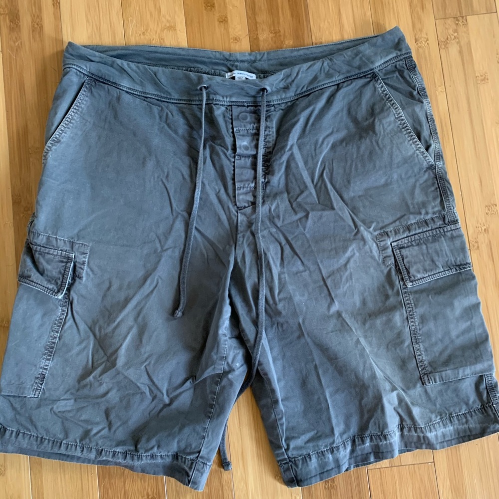 Men’s Vintage Cargo James Perse shorts